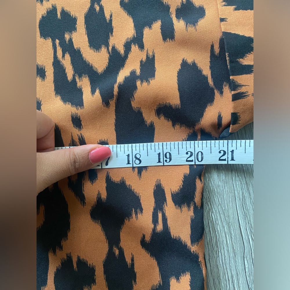 Leopard print cuff blouse - Picture 4 of 6